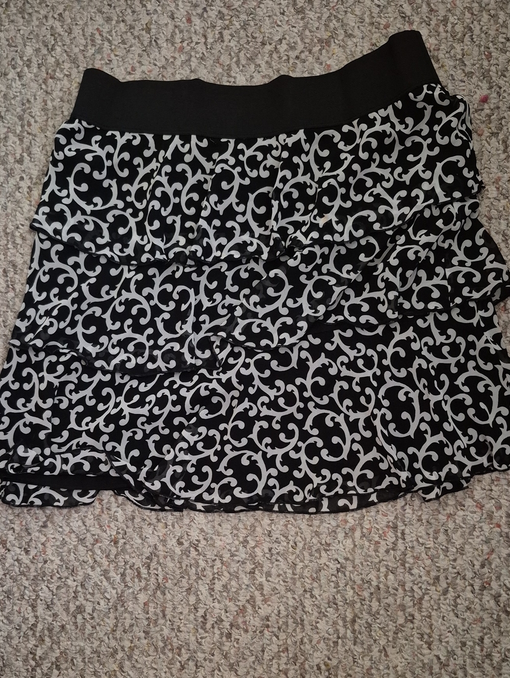 Black & White Patterned Ruffle Skirt
